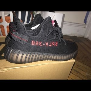 Yeezy Boost 350 Black And Red w Box